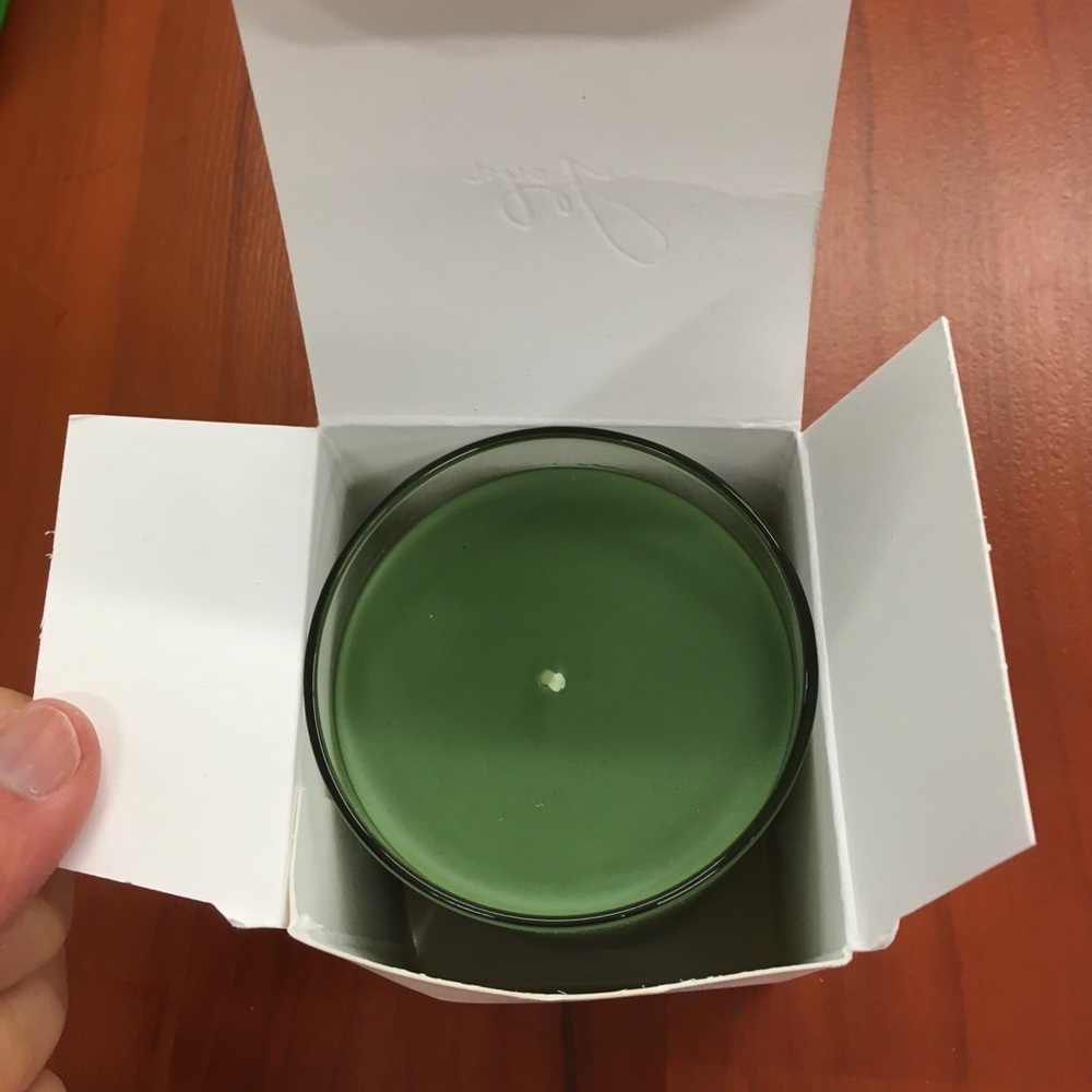Fig Leaf Candle
JOYA - Picture 5 of 5